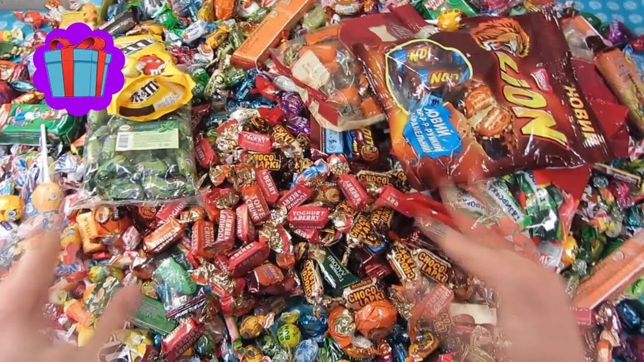Как получить много конфет. Много конфет и сладостей. много много конфет. конфеты много конфет. new a lot of candy много сладостей.
