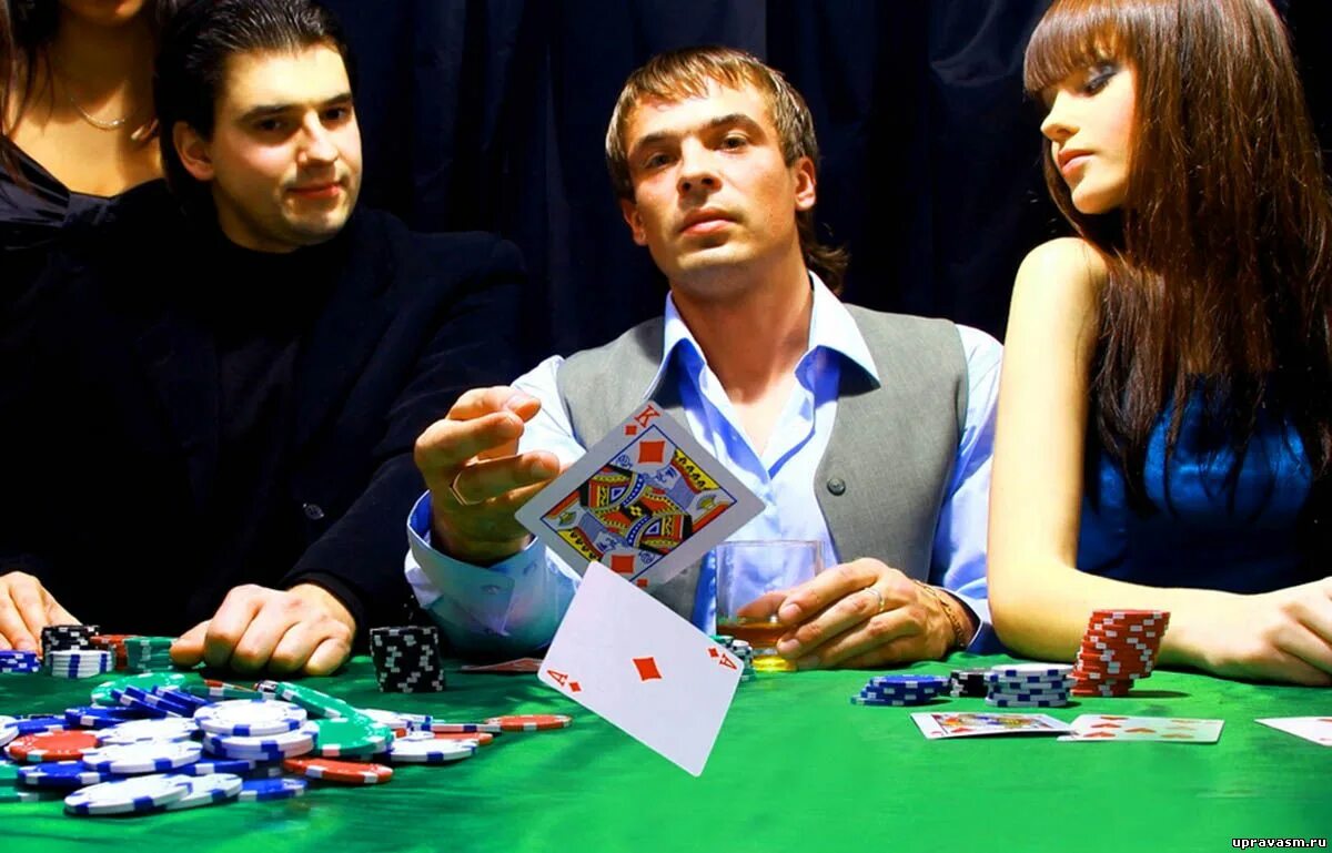 Как играть в покер в россии. Аслан Есенкулов Покер.