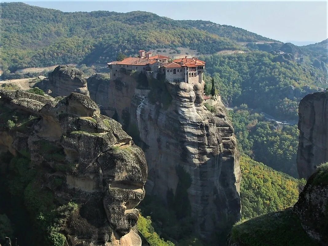 греция метеоры монастырь варлаама. николая анапавса. монастырь варлаама метеоры греция экскурсия. монастырь варлаама монастыри метеоры. монастырский комплекс метеоры, греция.