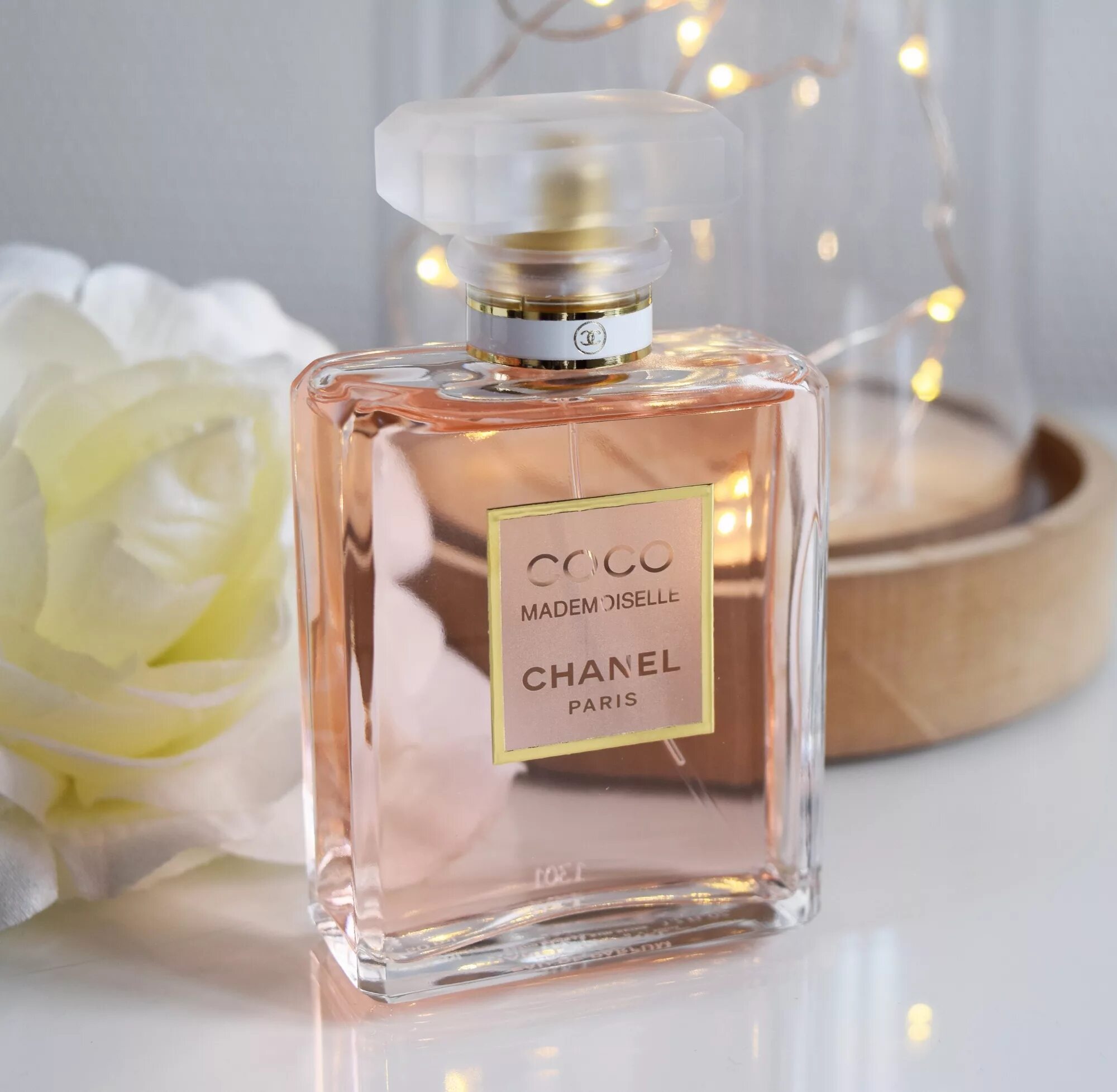 Mademoiselle chanel отзывы. Шанель мадмуазель Парфюм. Coco Mademoiselle Chanel 50 ml. Chanel Coco Mademoiselle EDP 50ml w. Духи "Coco Eau de Parfum Chanel Paris".