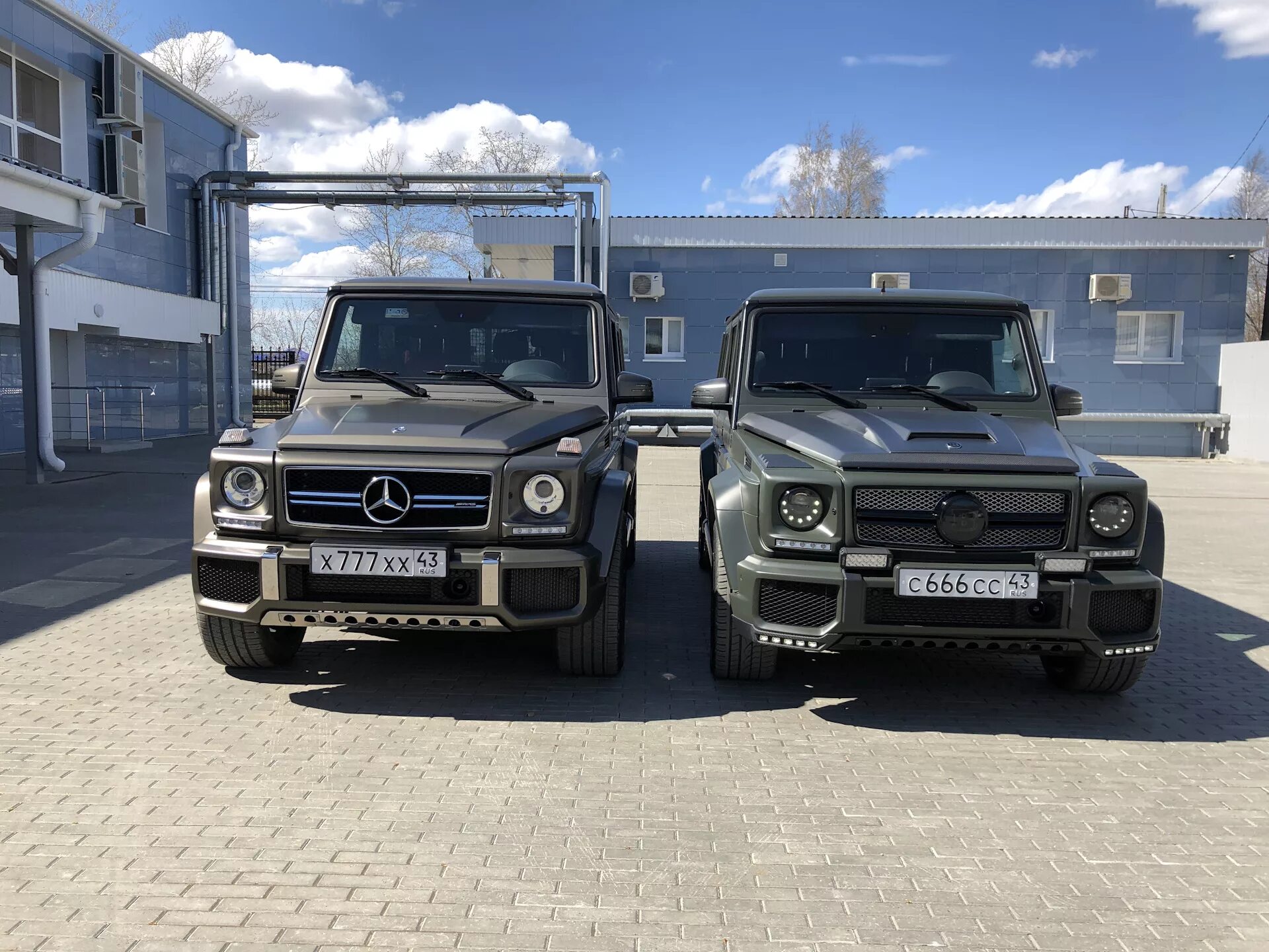 Мерседес Гелендваген 2023. G63 AMG Брабус. Мерседес Гелендваген 2023 Брабус. Гелик g63 2023. Танк 300 обвес под гелик