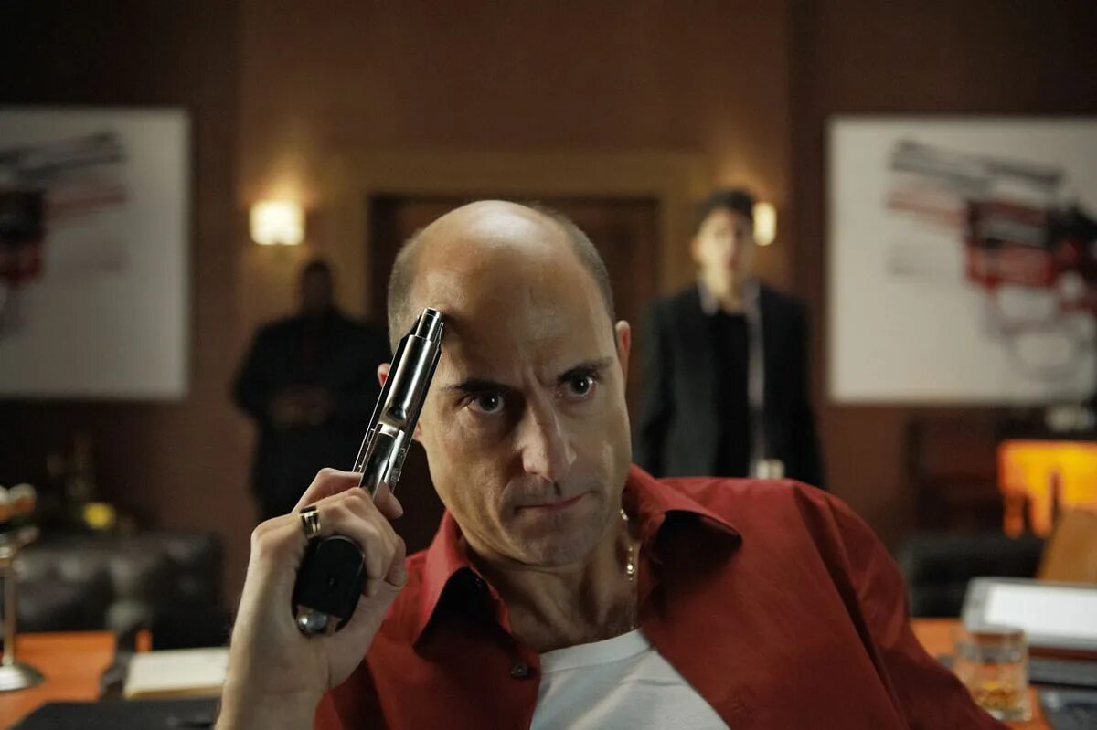 план побега фильм 2013 винни джонс. джейсон стэтхэм 2011. леон киллер актеры. киллеры вивиан. брюс уиллис крепкий орешек 4.