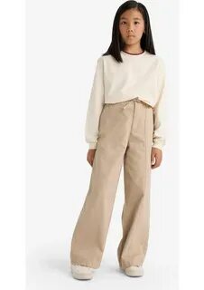 Порно: Аққұба әйел интернетте курортта алдау