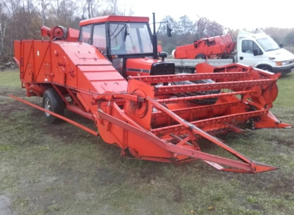 Прицепной комбайн. Комбайн бизон z 020. зерноуборочный комбайн bizon z020. прицепной комбайн ппк 3000. прицепной зерноуборочный комбайн бизон.