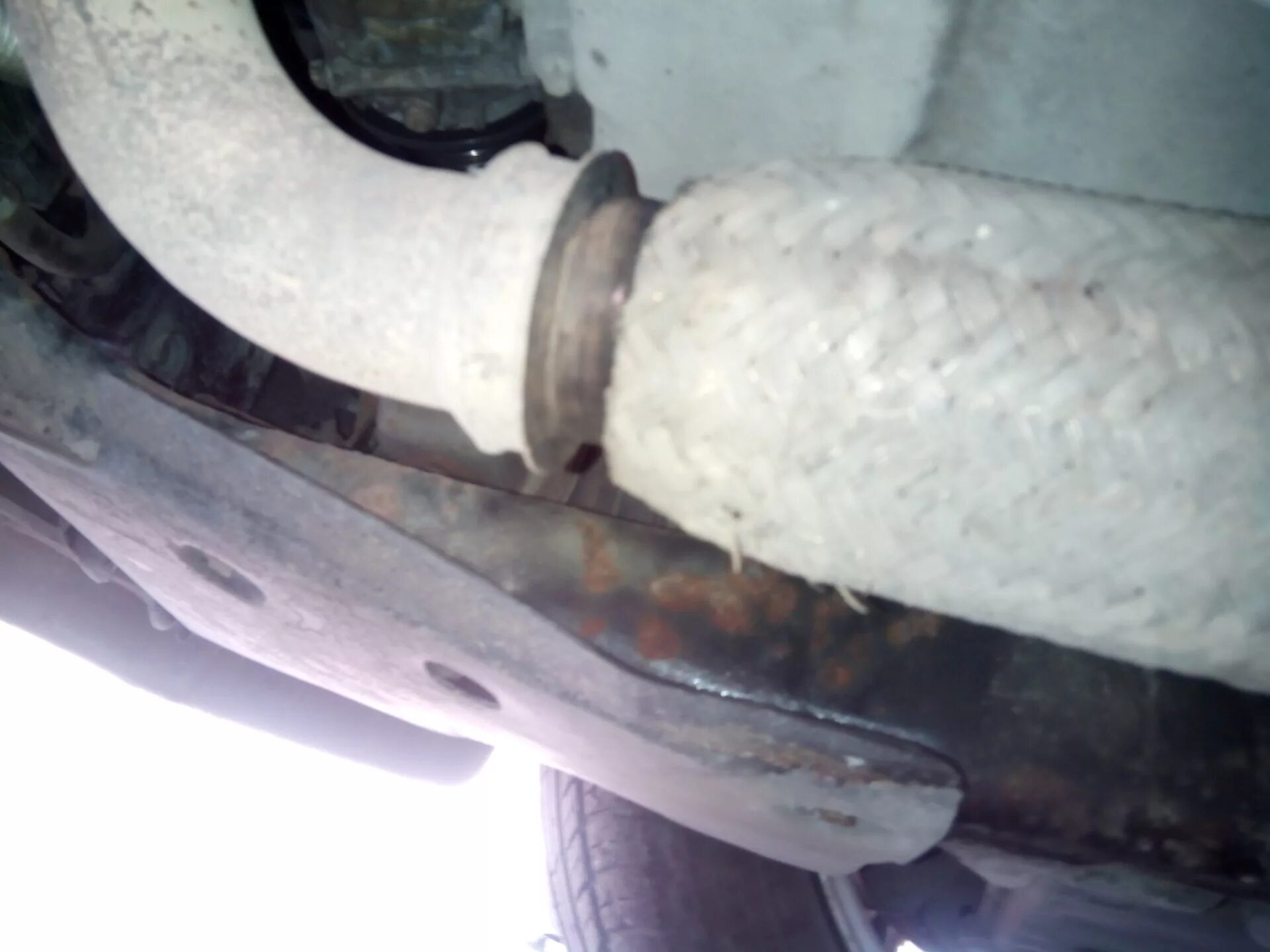 Гофры глушителя 50х260 сварка. Хомут гофры глушителя пежо 308. Гофра термоизоляции глушителя 204132038. Ремонтная гофра на глушитель на хомутах ваз 2114. Гофра глушителя ауди а6 с5 2.