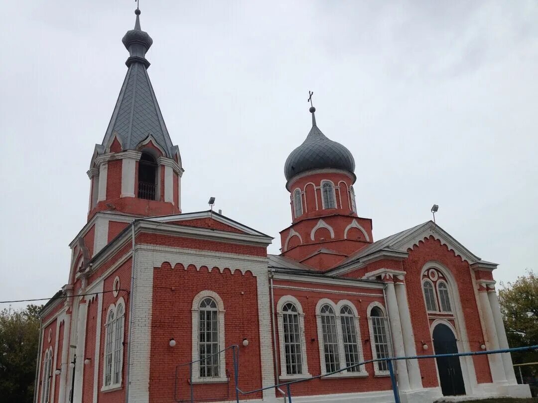 Шараповка. С шараповка новооскольского района белгородской области. село шараповка белгородская область. новооскольский район село шараповка. сокольская церковь нижегородская область.