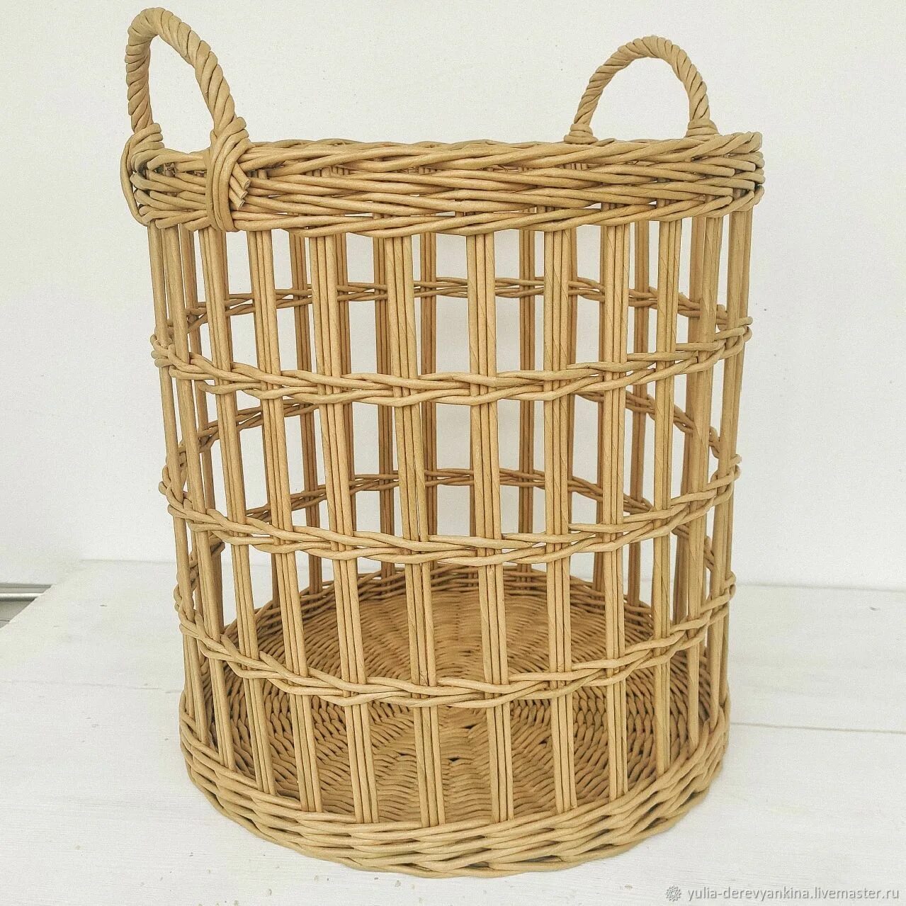 Ажурные корзины из ивы. Ажурная корзина. Корзинка из прутьев. Плетеные корзины из ивы. Корзина ажурная.