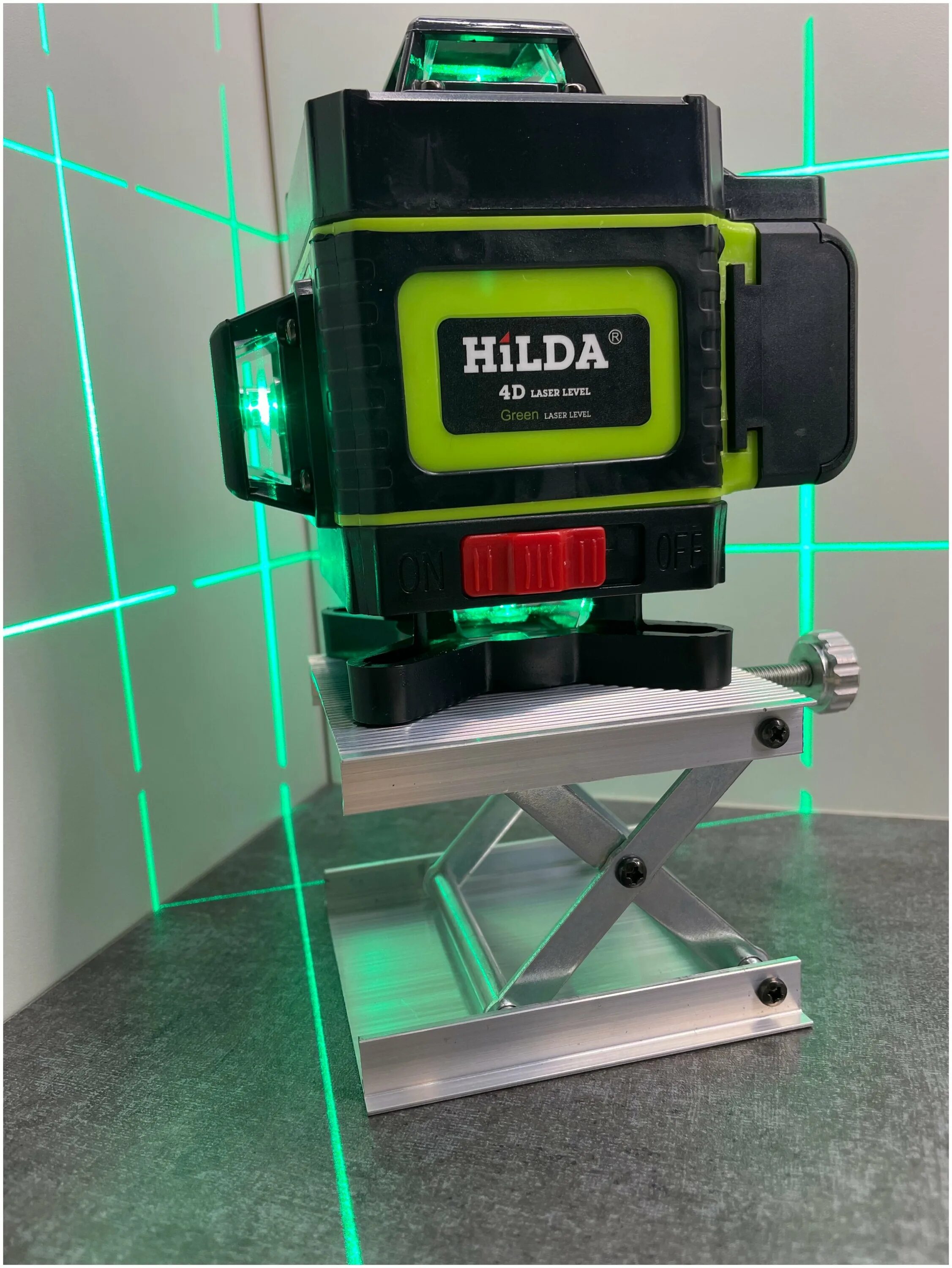 Лазерный нивелир 4d hilda. Лазерный нивелир hilda 4d 16 линейный. Лазерный уровень hilda 4d/16 линий. Лазерный уровень hilda laz01. Лазерный нивелир hilda 4d 16 линейный.