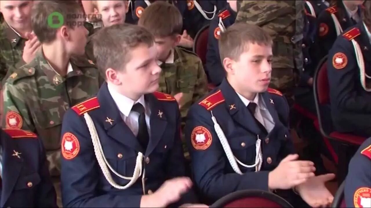 Ребята кадеты. Пост номер 1 значок кадетский. Кадеты 15 школы вологды совершили прыжки с парашютом. Кадеты кинешма первая школа. Тверское суворовское училище кадетство.