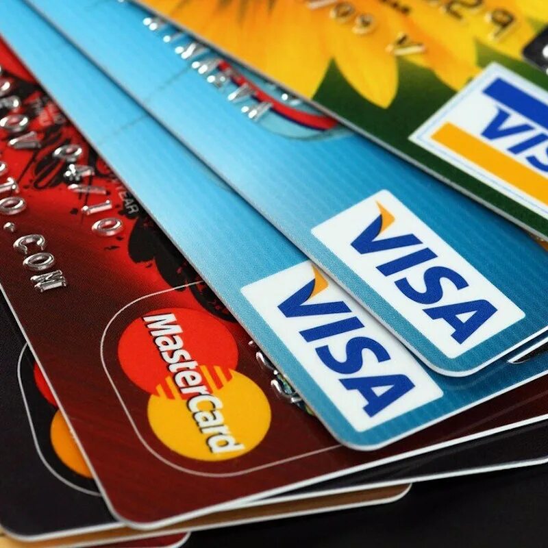 Банковские карты сегодня. Картами visa и MASTERCARD всё ещё можно делать дорожки. Creative credit Cards PNG.