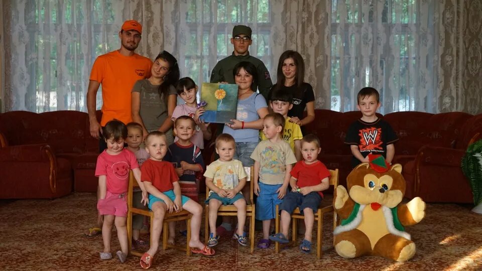 Приют в новомосковске. Приют аннушка антрацит. детский дом приют.