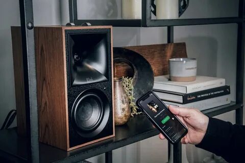 Powered speaker