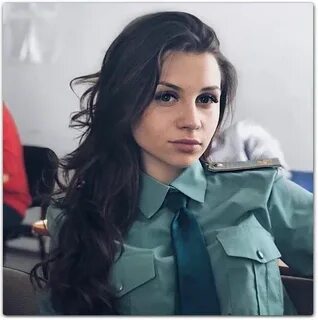 Форменная девочка
