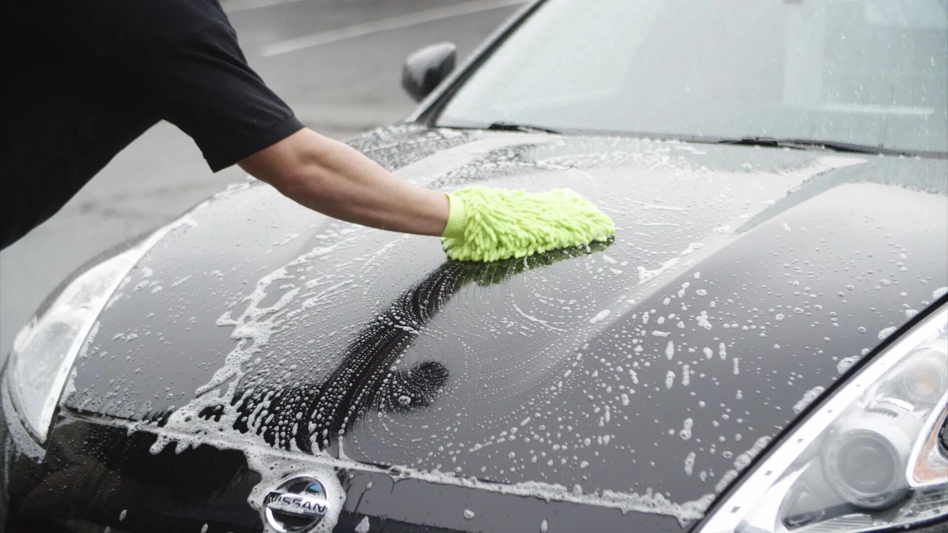 I have my car washed. Clean car автомойка. Полировка авто. Фон для автомойки. Вода автомойка.