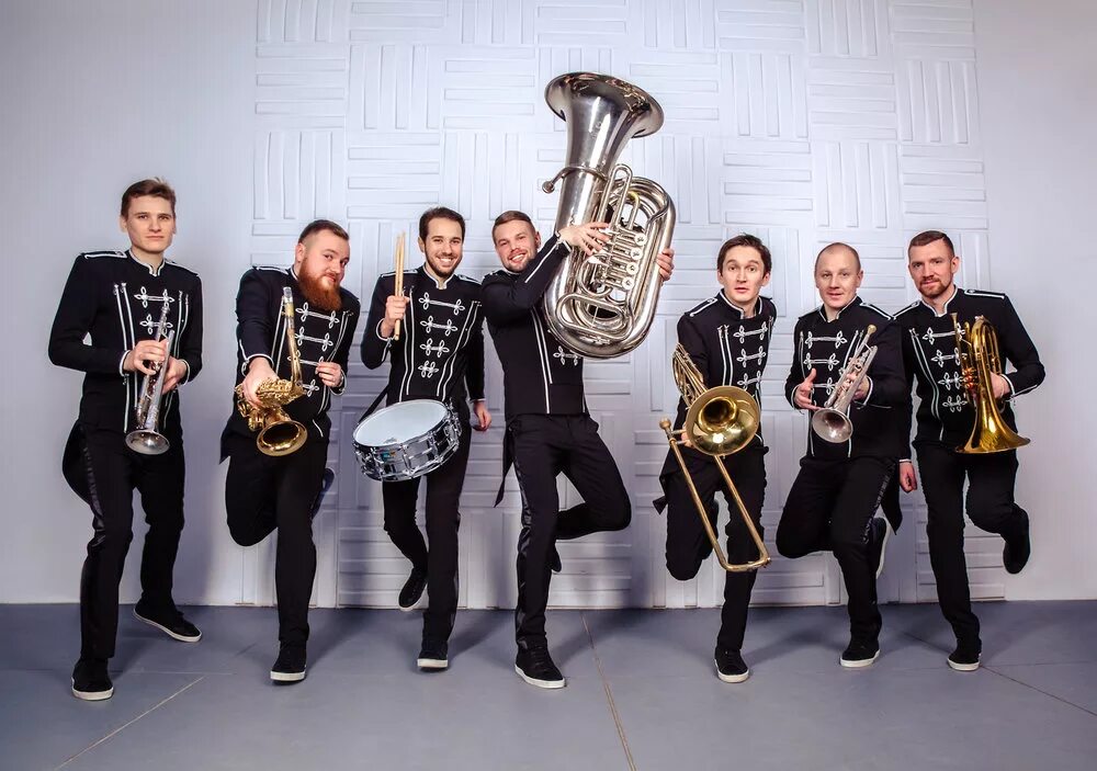 Ансамбль брасс-бенда. Брасс-бэндов (brass band). Brass band. Brevis brass band. Бревис бэнд.