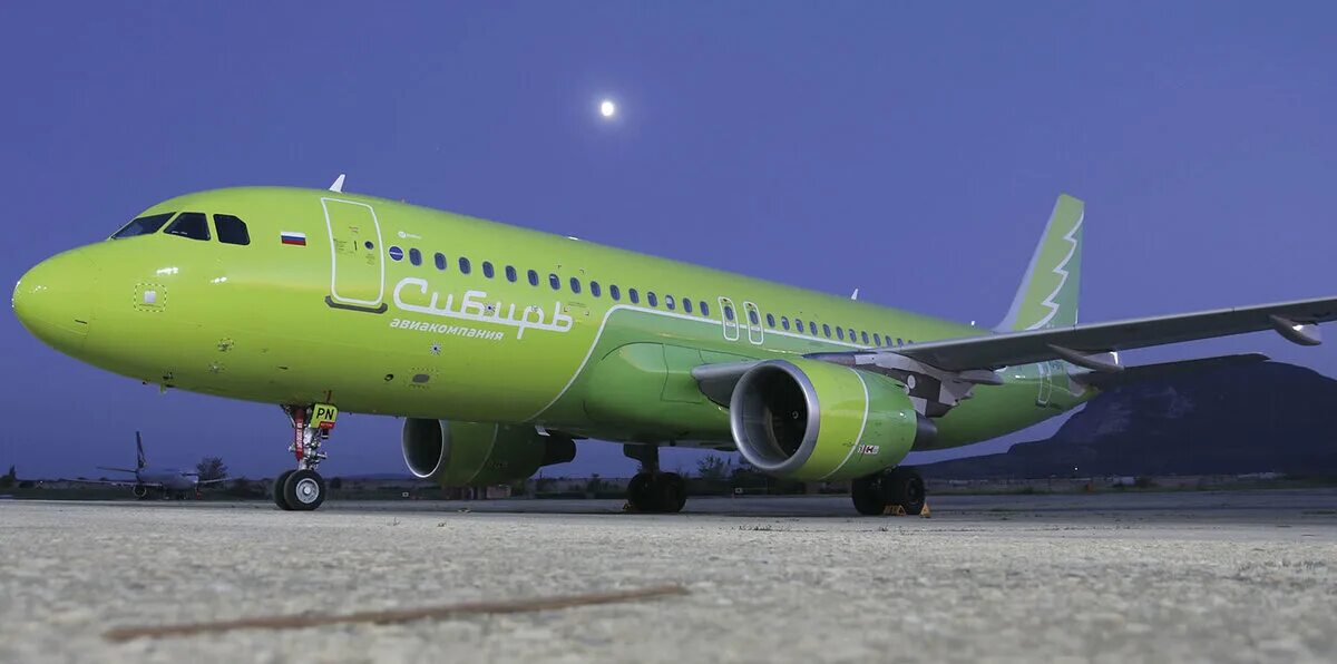 S 7 seven. Самолёты авиакомпании s7 Airlines. Авиакомпания Сибирь s7. Самолет Джей Севен. Самолет Сибирь s7.