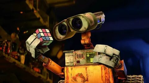 مترجم )Robot Spends 700 Years Cleaning Earth Alone Until he meets his love Wall...