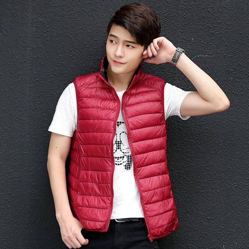 жилетка под куртку. жилетки мужские santoryo. Uniqlo мужской жилет под пиджак. пуховой жилет мужской. куртка безрукавка женская.