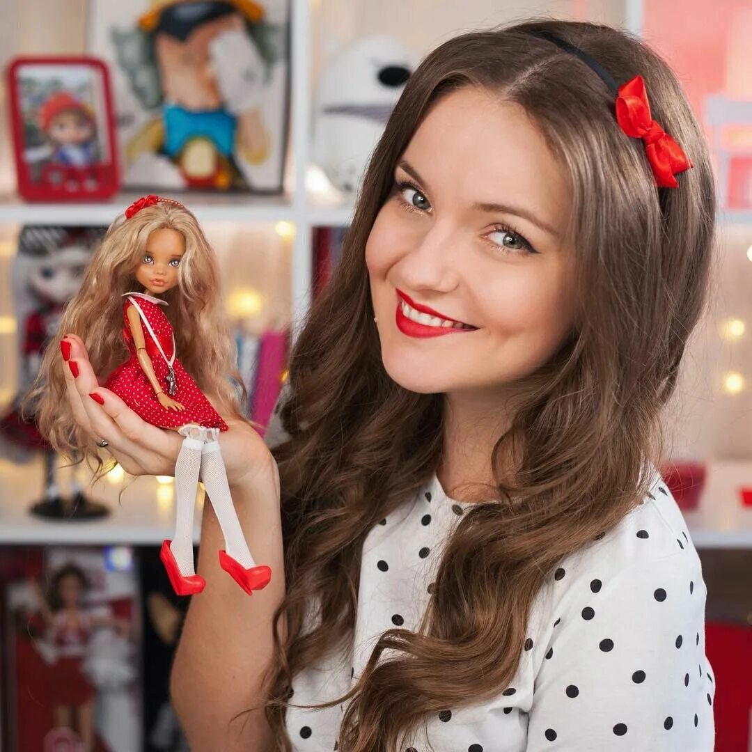 Блогер игрушка. Наташа Берсик. Наташа Берсик куклы.