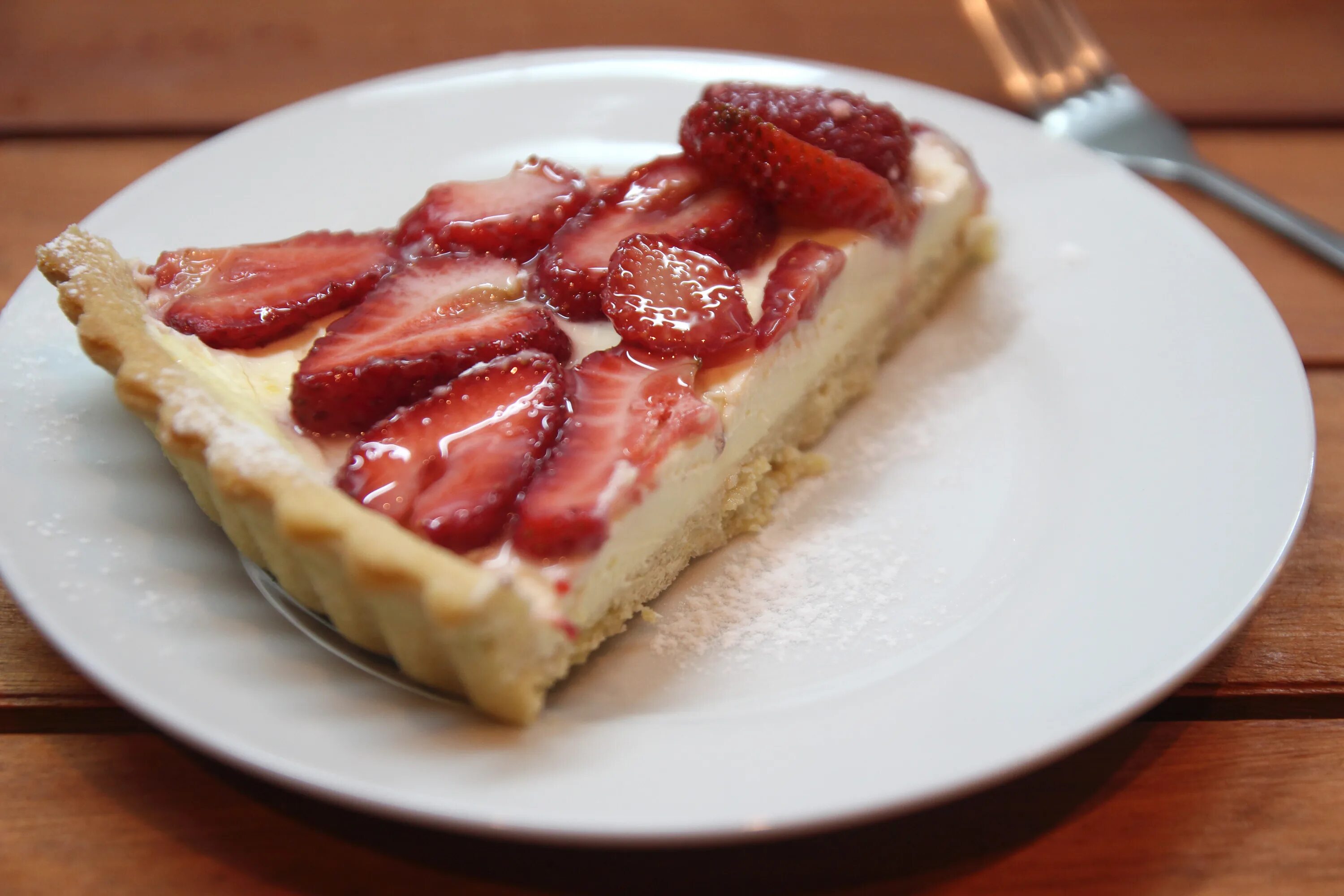 Чизкейк с маскарпоне. Кекс с сыром маскарпоне. Сливовый пирог. Маскарпоне фото. Торт творожный с маскарпоне.