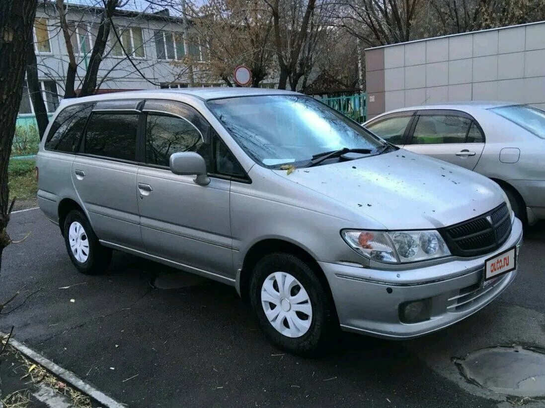 Ниссан 2000 года выпуска. Nissan Presage 2000. Ниссан Пресаж 2000 года. Nissan Presage, 2000 год. Минивэн Ниссан Пресаж.