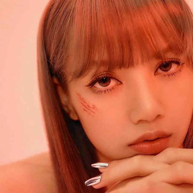 Lisa blackpink тест. Лиса блэк пинк. Парень лисы из blackpink 2024. Лиса блэк пинк 2023 год. Lisa айдол.