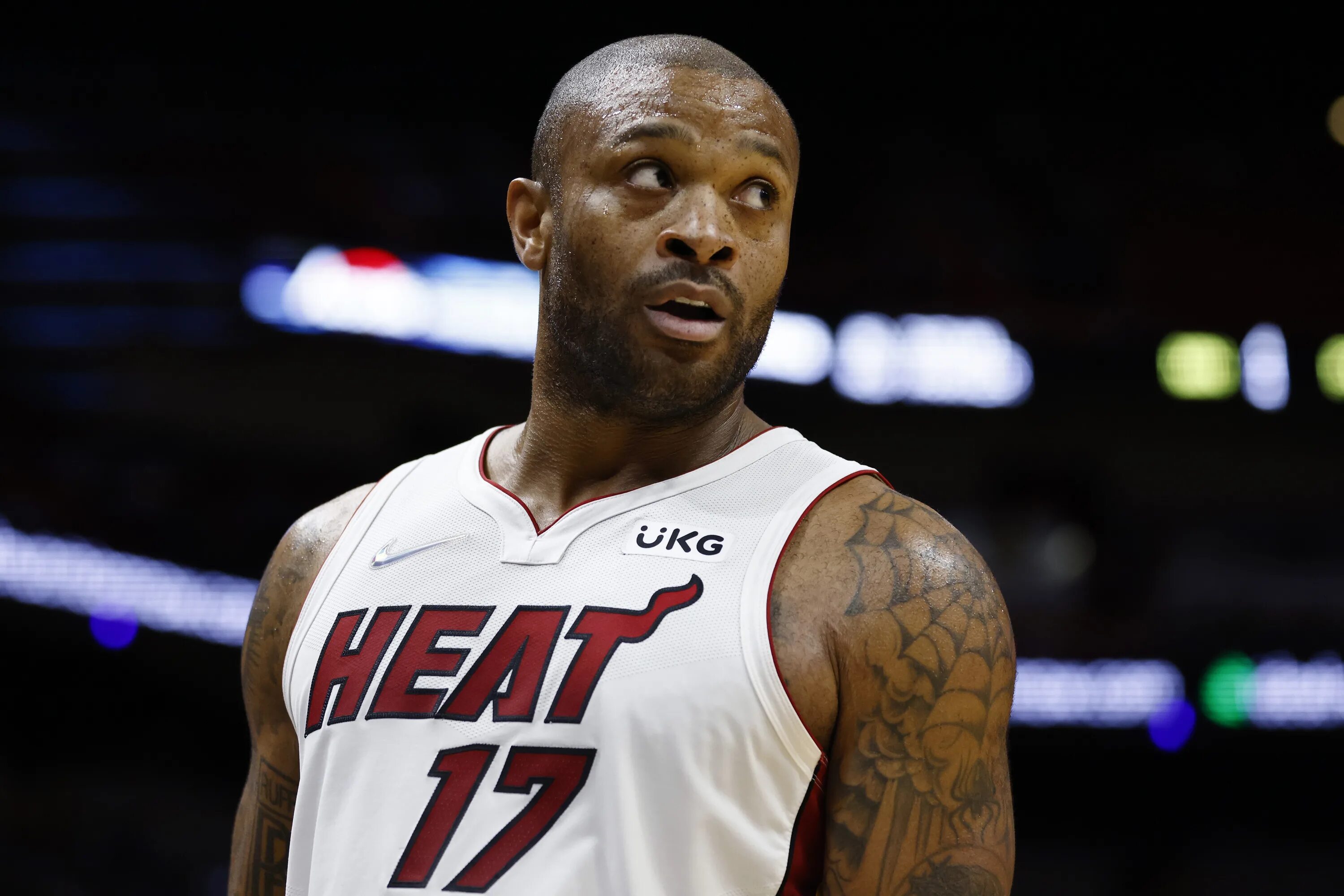 Такер играть. Пэт райли баскетболист. pj tucker. джейкоб такер баскетбол. тайсон такер.