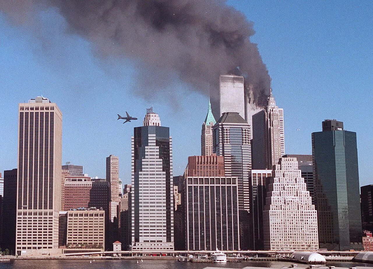 Небоскребы 2001. Башни-Близнецы 11 сентября 2001. ВТЦ Нью-Йорк 2001. Башни ВТЦ 11 сентября 2001. Башни Близнецы в Нью-Йорке 11 сентября.