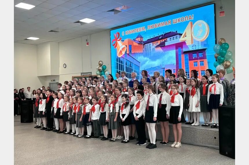 Сш 33 смоленск. 33 школа смоленск. выпускники школы. смоленская школа. смоленские школы.