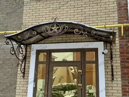 Козырек над входом 5