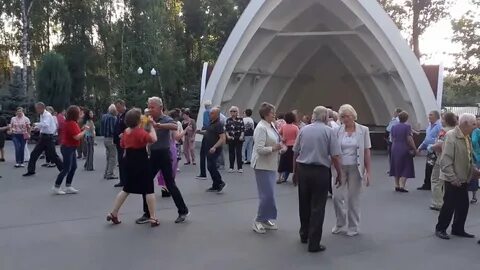 Танцы в парке горького в харькове