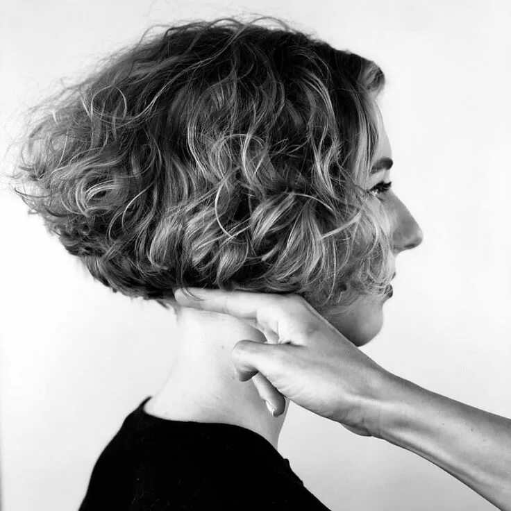 Épinglé par Roseann sur hair Vog coiffure, Coiffure mariée chignon, Cheveux cour