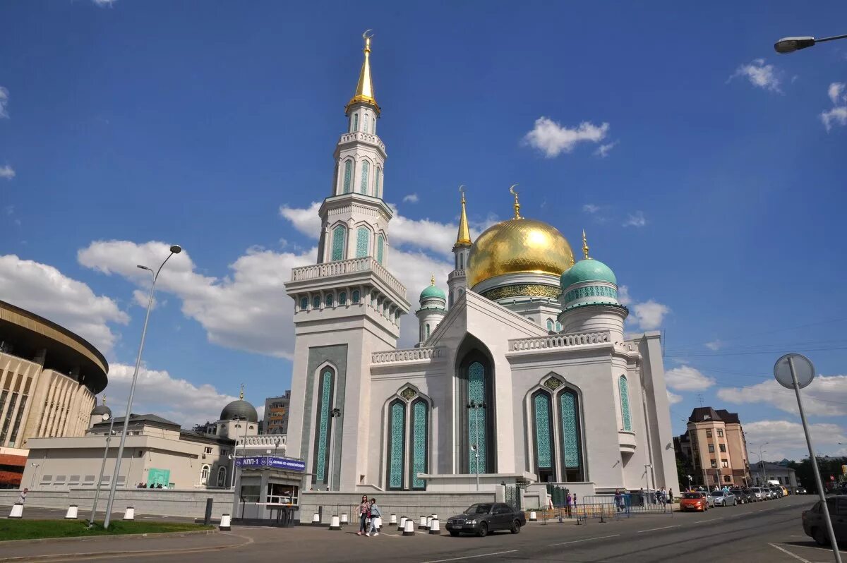 Московская соборная мечеть фото. Московская саборнаямечеть. Главная Соборная мечеть Москвы. Минарет Московской Соборной мечети.