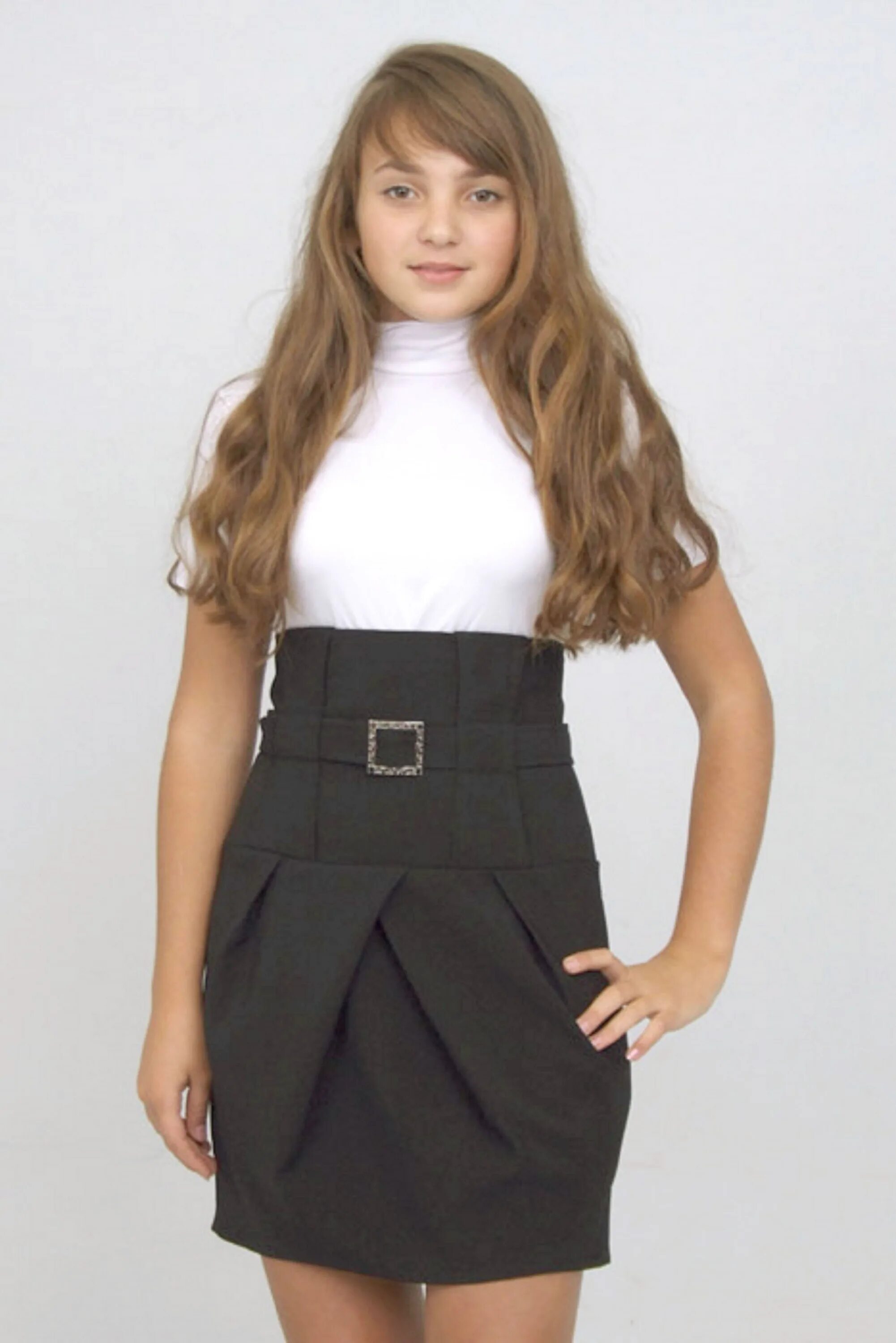 Школьные юбки для полных девочек. Школьная форма для полных подростков. Полная девушка в школе. Полная девушка в школе. Школьные сарафаны для полненьких девочек.