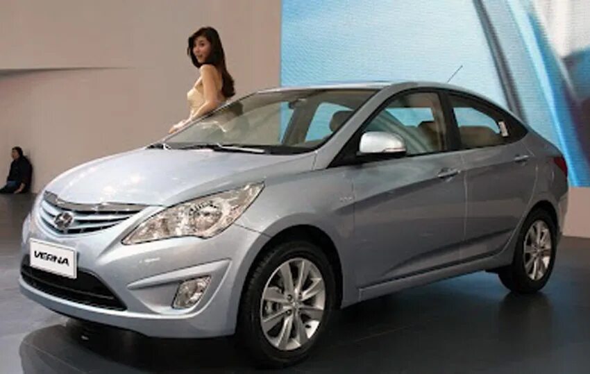 Купить хундай в омске. Hyundai Accent 2011. Hyundai Verna 2011. Hyundai Verna 2012. Хендай акцент 2012 новый.