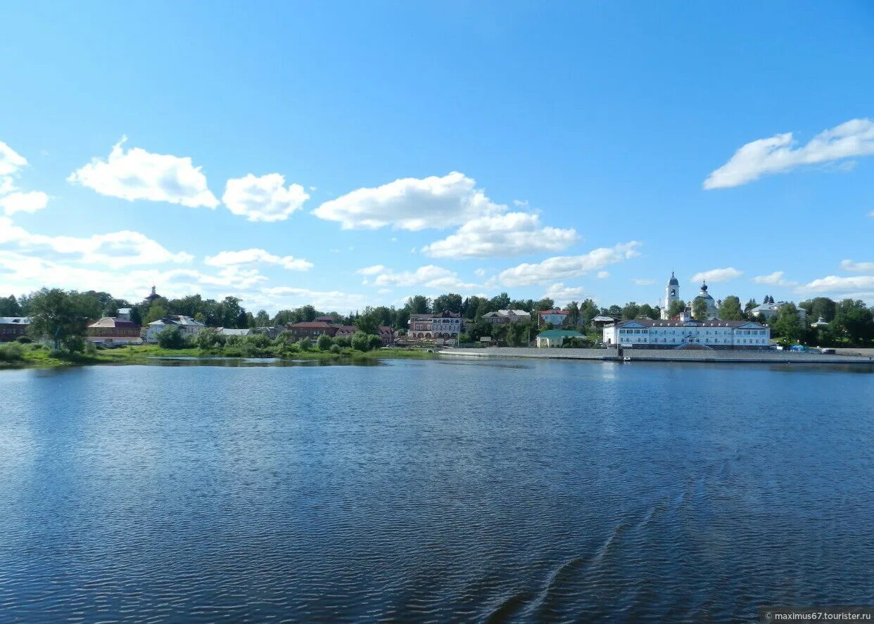 Россия 1 города волга. Городское поселение Мышкин. Мышкин река Волга. Город Мышкин на Волге. Мышкин Псков.