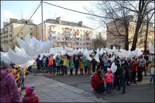 Дк 1 мая красноярск. Первомай красноярск. Первомай красноярск. 1 май в красноярске. Первомай красноярск.