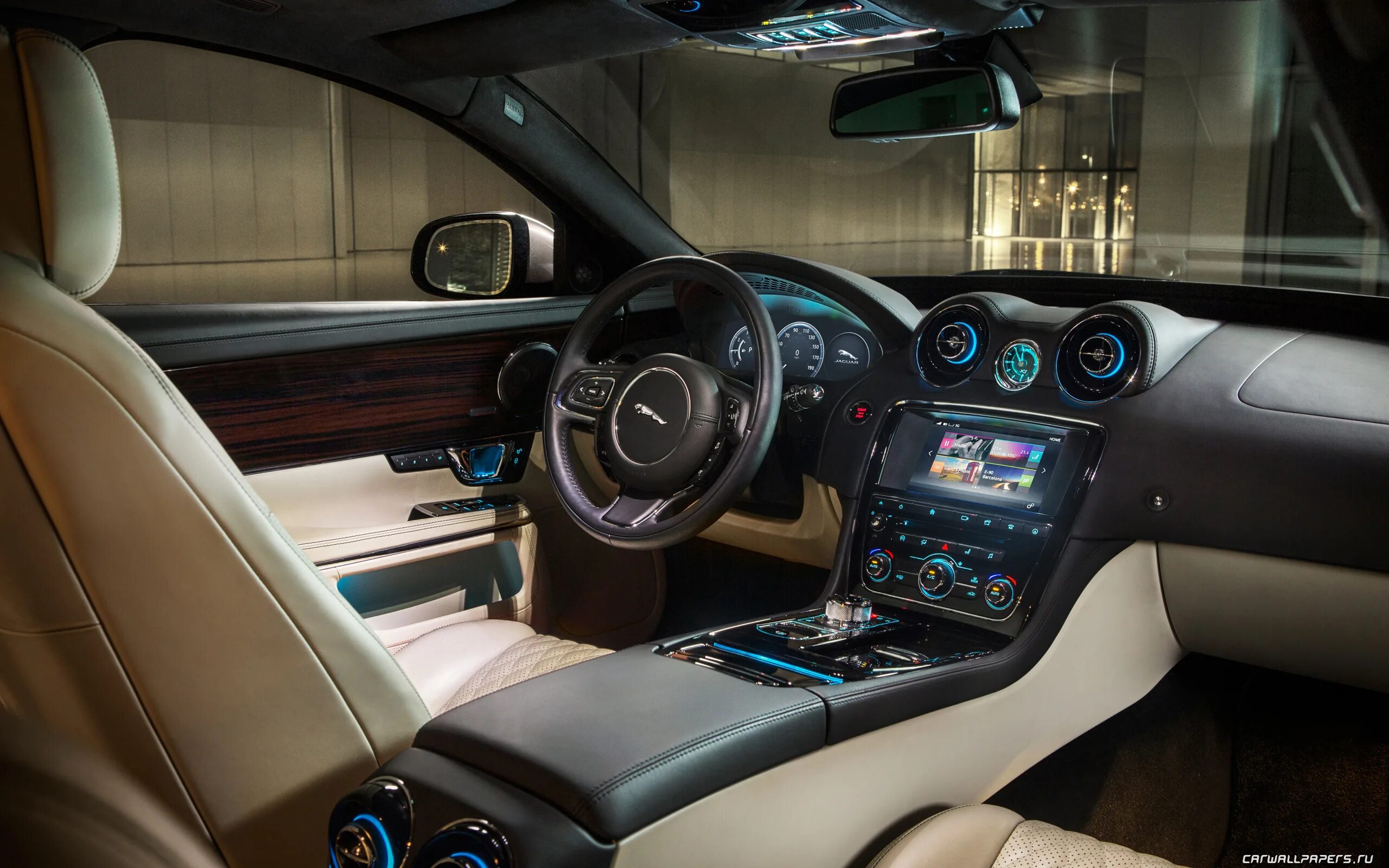 Новый Ягуар XJ 2021 салон. Ягуар XJ 2016. Jaguar XJ 2021 салон. Ягуар XJ 2015. Авто зал