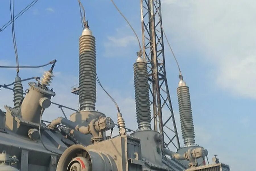 Высоковольтный ввод трансформатора. Маслонаполненный герметичный ввод 110 кв. высоковольтный ввод 110 кв трансформатора. маслонаполненные кабели 110-500 кв. ввод высоковольтный brit-90-110-550/800.