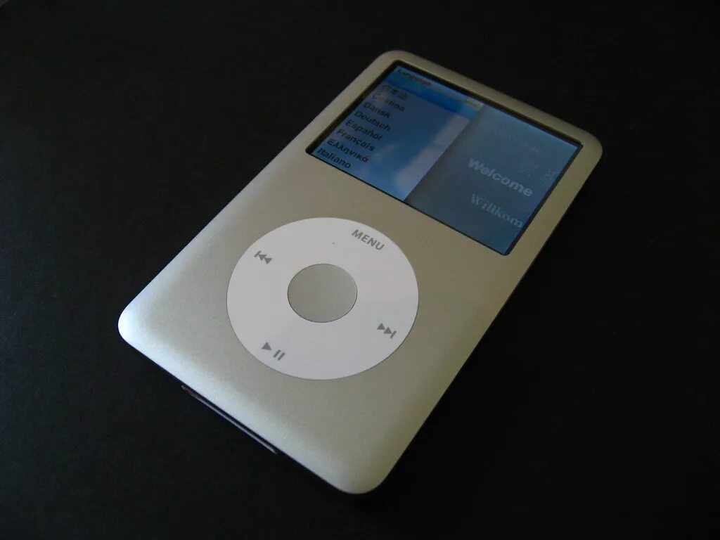 Ipod 2025. Айпод 2007. apple ipod 2007. ipod classic 2009. динамик ipod classic 7.