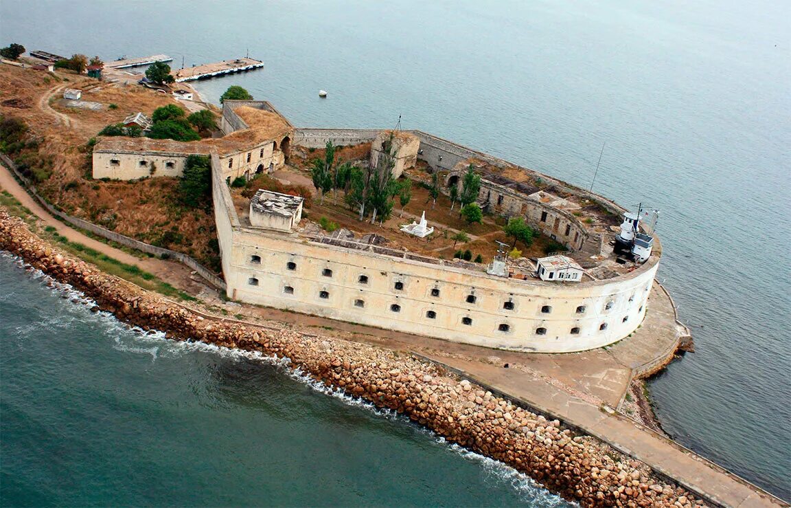 Константиновская батарея в севастополе. Форты севастополя. Константиновский форт севастополь. Константиновская казематированная батарея севастополь. Константиновский равелин.