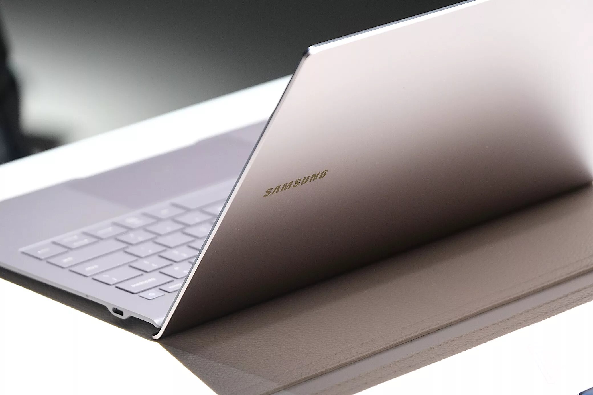 Samsung galaxy book 4. Ультрабук samsung galaxy book. ноутбук samsung galaxy book s. ультрабук samsung galaxy s. самсунг гэлэкси букк 2про 360.