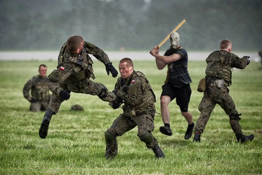 спецназ в бою. спецназ собр. берет цсн фсб. собр гром мвд. бывшие бойцы спецназа.