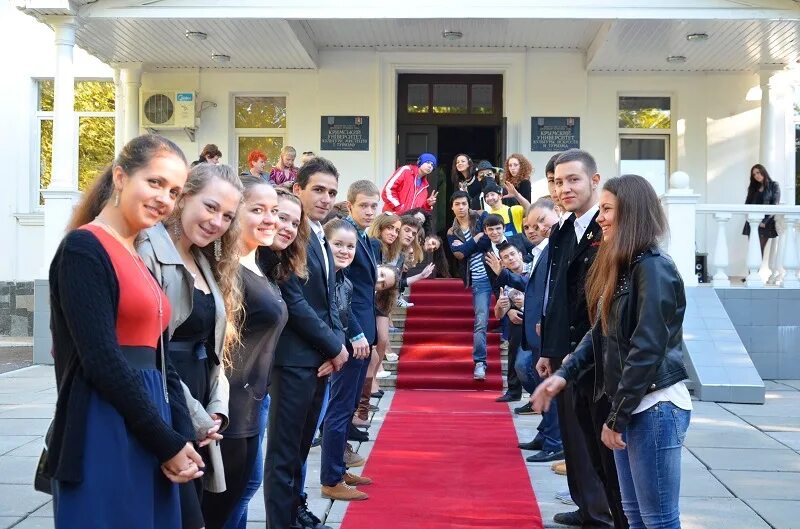 Кукиит. Университет культуры симферополь. Кукиит колледж симферополь. Колледж крымский университет культуры, искусств и туризма. Симферополь университет культуры искусств и туризма.