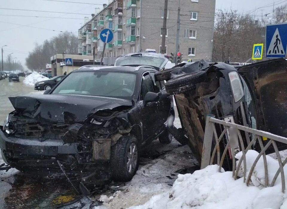 Казань ДТП на Беломорской.