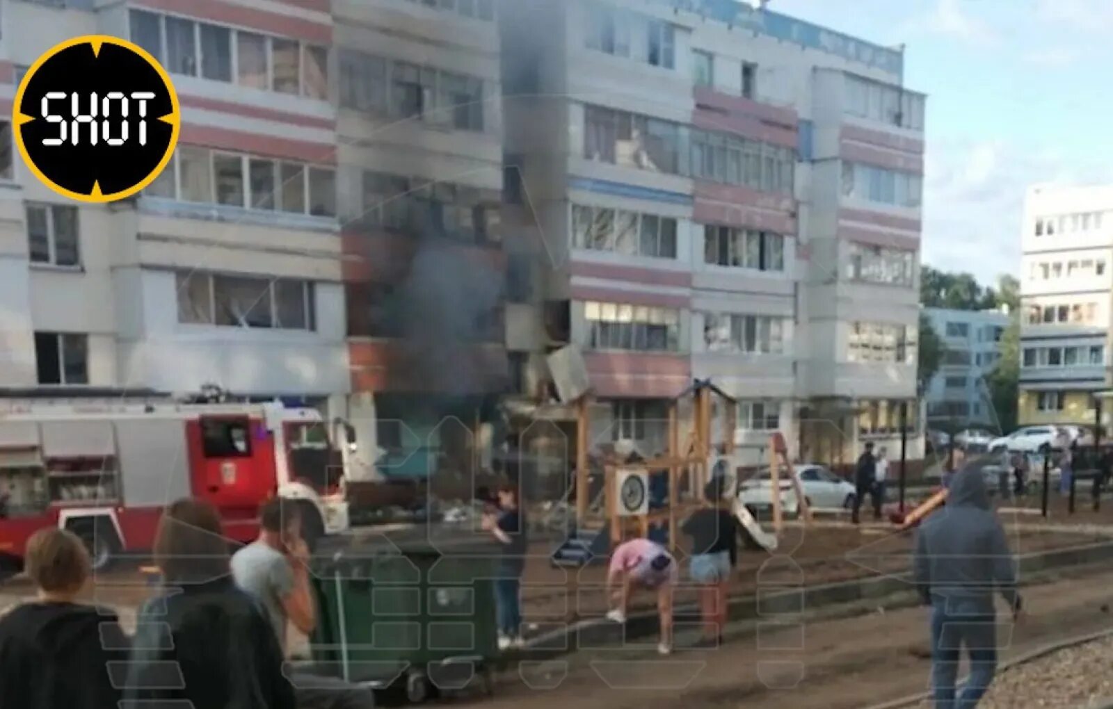 Нижнекамск что случилось сегодня. Взрыв газа в нижнекамске сегодня. корвон нижнекамск. мощный ураган в казани.