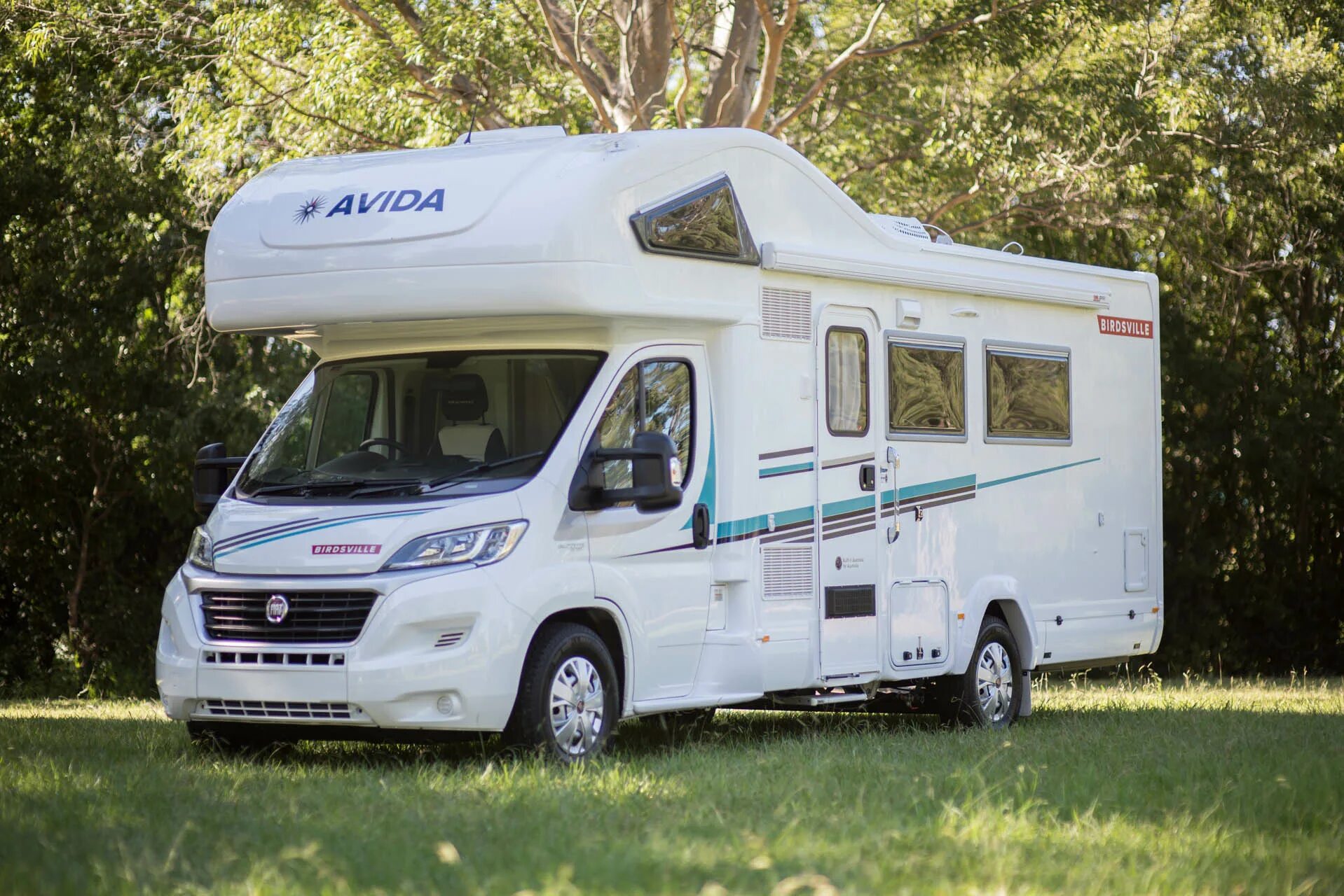 Автодом Coachmen Leprechaun. Автодом Fleetwood Revolution. Fiat Ducato 230 автодом. Альковный автодом американский. Американский дом на колесах