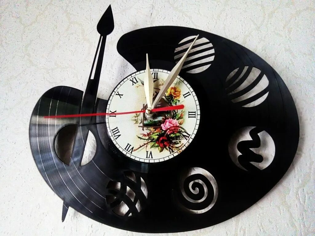 Вторая жизнь часов. Часы из пластинки. Поделки из пластинок. Настенные часы из пластинки. Дизайнерские часы.