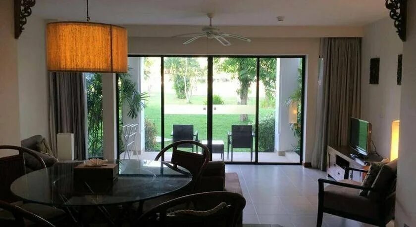 аренда жилья на пхукете. лагуна парк пхукет дом 65/117. лагуна пхукет апартаменты. лагуна таунхаусы банг тао пхукет. ангсана лагуна пхукет, номера вилл изнутри.