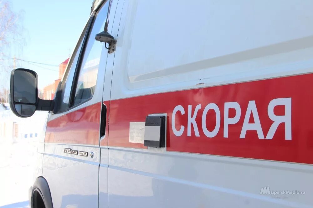 Соц выплаты медработникам скорой помощи. Машина скорой помощи. социальная выплата медработникам. госпитализация матери и ребенка.
